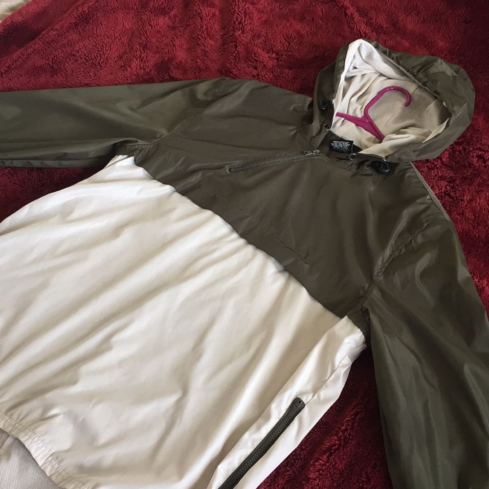 Two-Toned Windbreaker - Picture 2 of 5